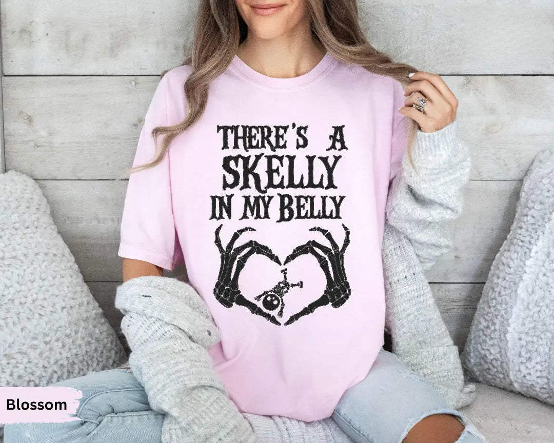 Comfort Colors Spooky Mama Announcement Tee, Halloween Pregnancy Shirt, Pregnancy T-shirt - AMBER