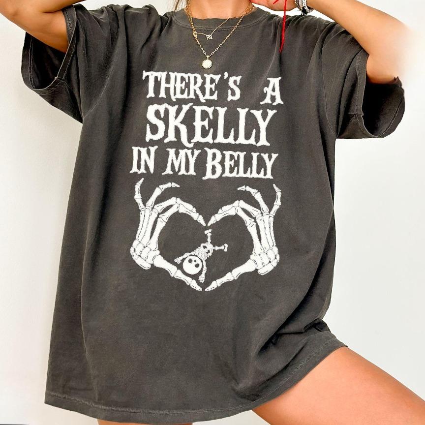 Comfort Colors Spooky Mama Announcement Tee, Halloween Pregnancy Shirt, Pregnancy T-shirt - AMBER