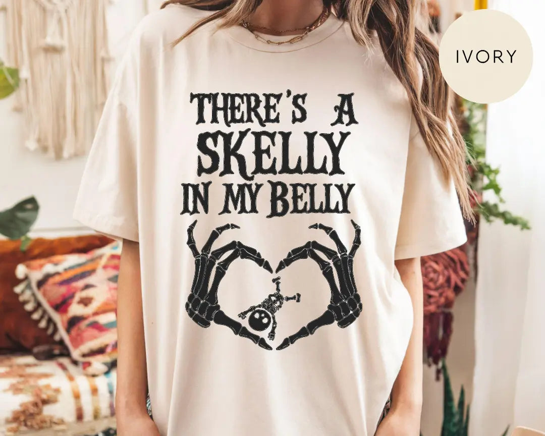 Comfort Colors Spooky Mama Announcement Tee, Halloween Pregnancy Shirt, Pregnancy T-shirt - AMBER