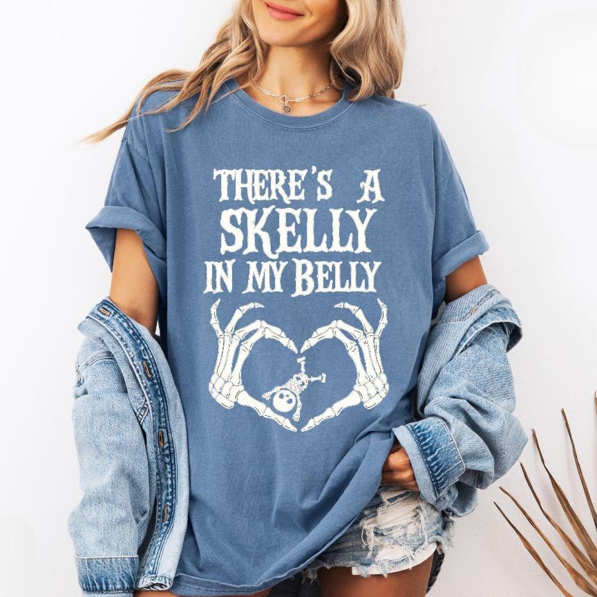 Comfort Colors Spooky Mama Announcement Tee, Halloween Pregnancy Shirt, Pregnancy T-shirt - AMBER