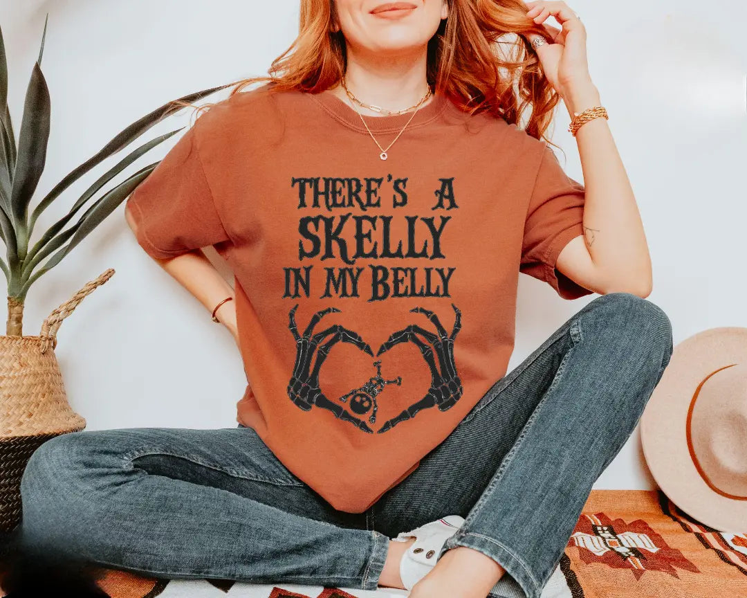 Comfort Colors Spooky Mama Announcement Tee, Halloween Pregnancy Shirt, Pregnancy T-shirt - AMBER