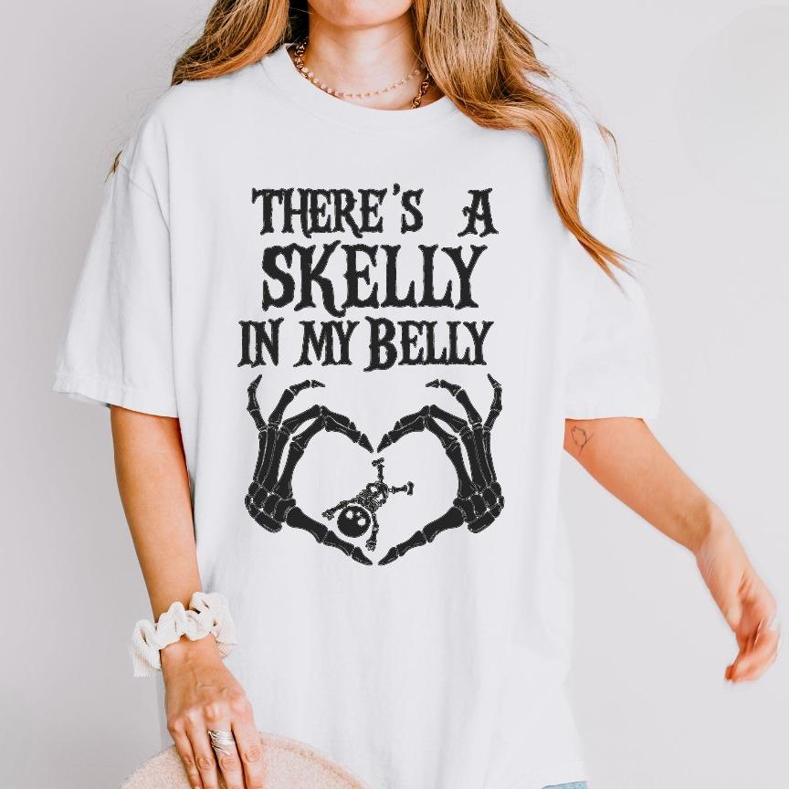 Comfort Colors Spooky Mama Announcement Tee, Halloween Pregnancy Shirt, Pregnancy T-shirt - AMBER