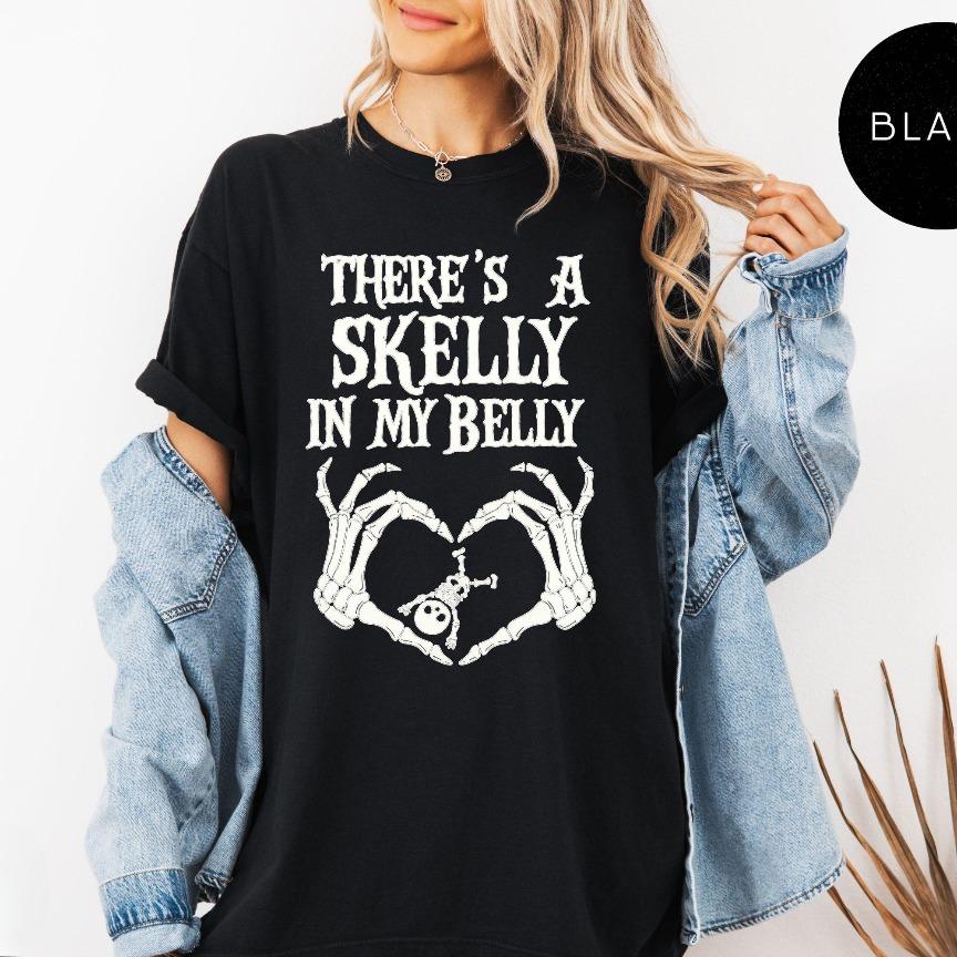 Comfort Colors Spooky Mama Announcement Tee, Halloween Pregnancy Shirt, Pregnancy T-shirt - AMBER